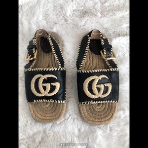 Authentic Gucci Black leather and Natural Raffia  espadrilles Sandals